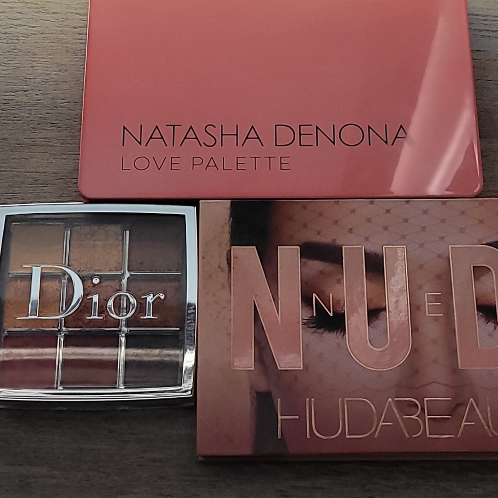 Eyeshadow palettes